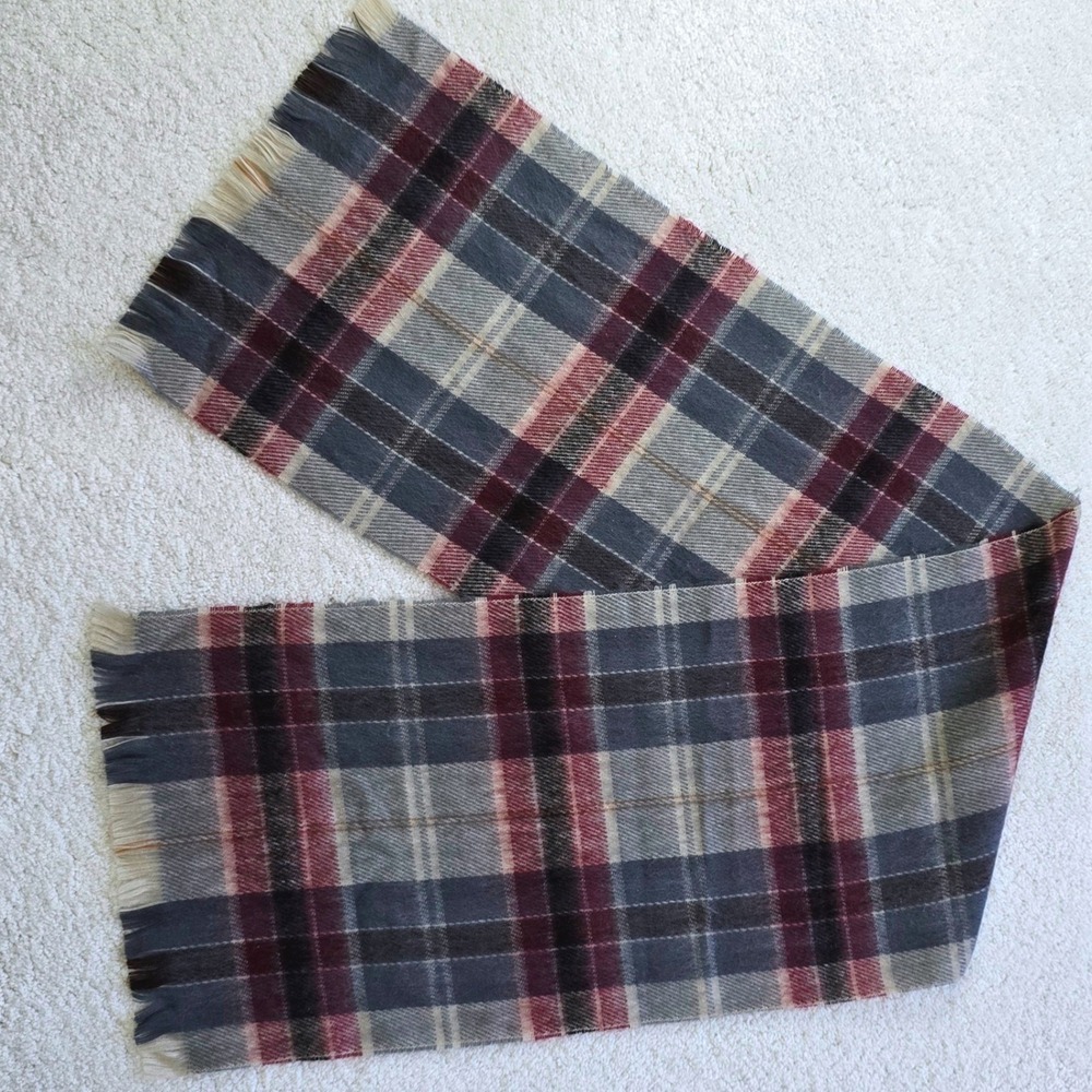 Vintage Mens Plaid Tartan Scarf  Gray Burgundy Navy Fringe 1970s Winter Warm GVC